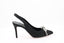 Escarpins Albano noirs en satin avec nœud en strass
Chaussures slingback Albano noires à bout pointu
Escarpins ouverts à l’arrière avec talon de 9 cm
Zoom sur le détail en strass des escarpins Albano noirs
